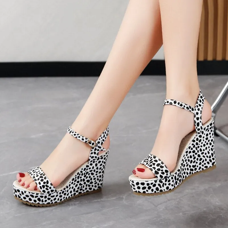 Hot Lace Leisure Women Wedges Heeled