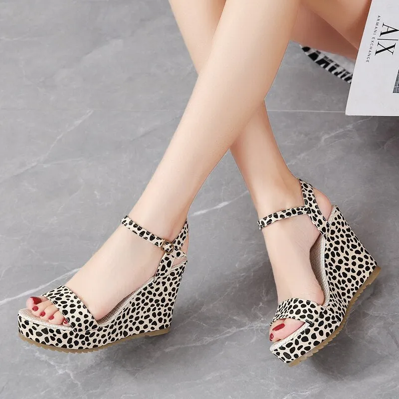 Hot Lace Leisure Women Wedges Heeled