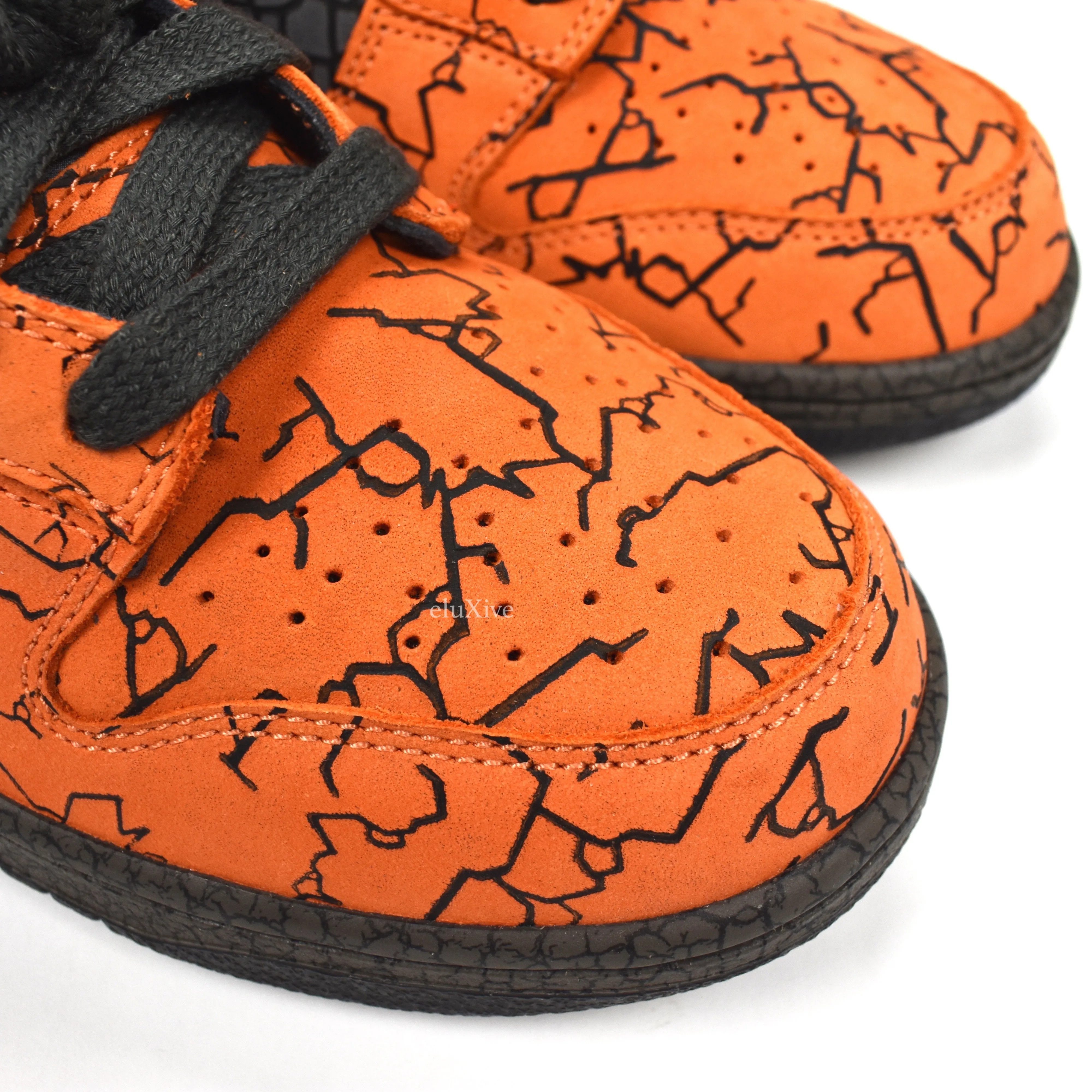 Nike - Dunk Low Priority 'Hufquake'