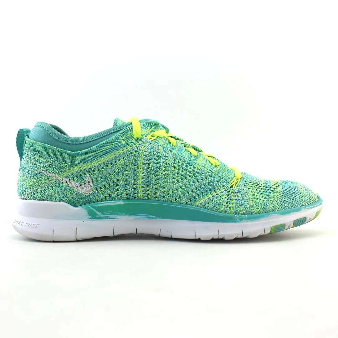 NIKE  FREE TR FLYKNIT