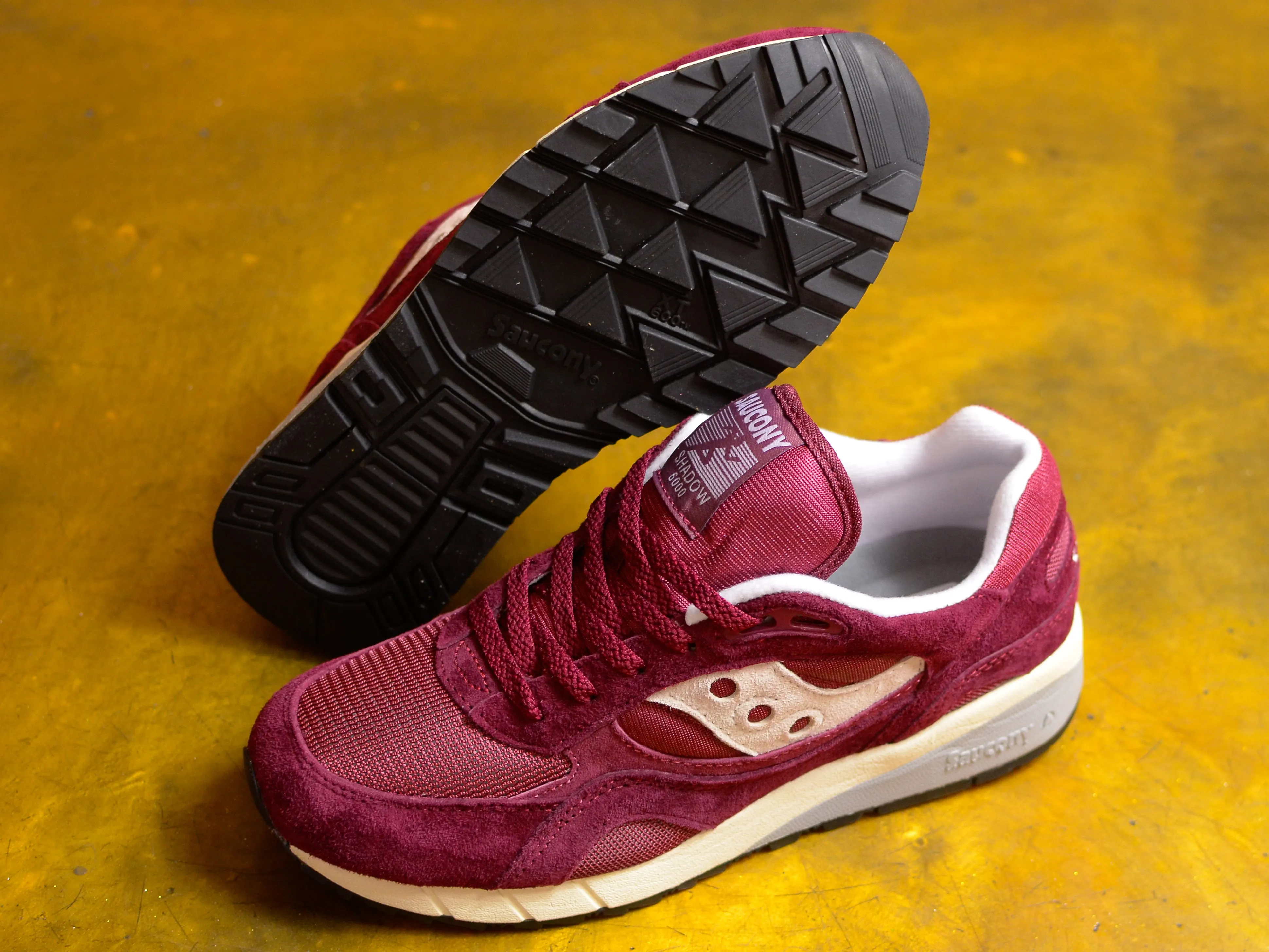 Shadow 6000 - Burgundy