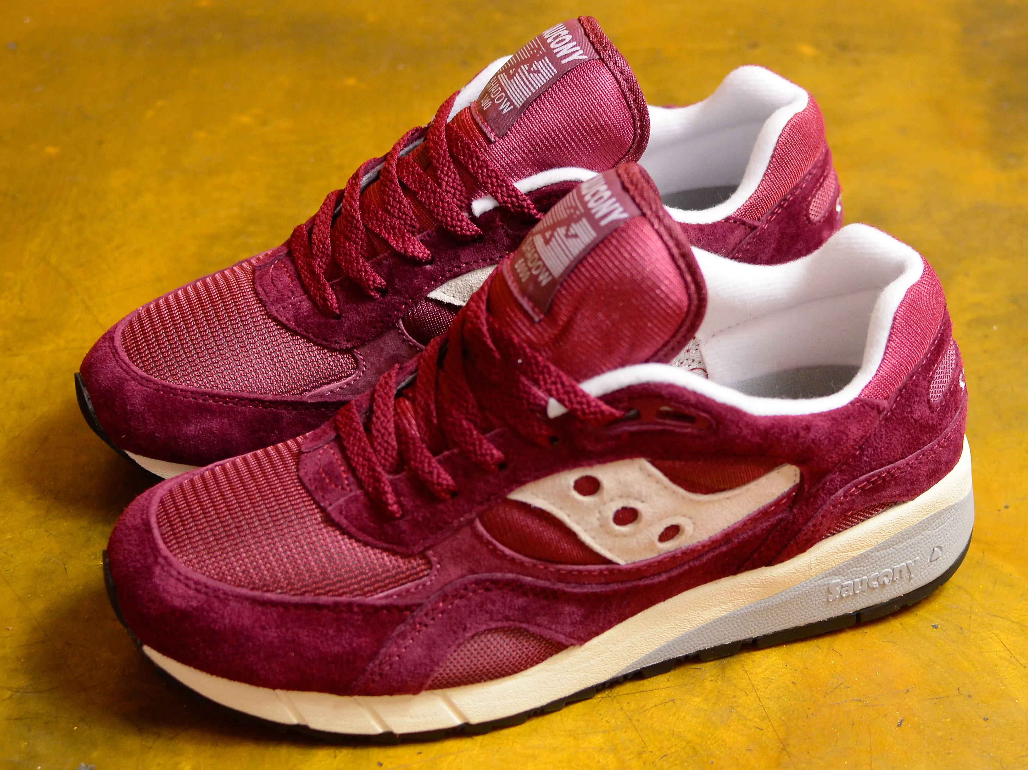 Shadow 6000 - Burgundy